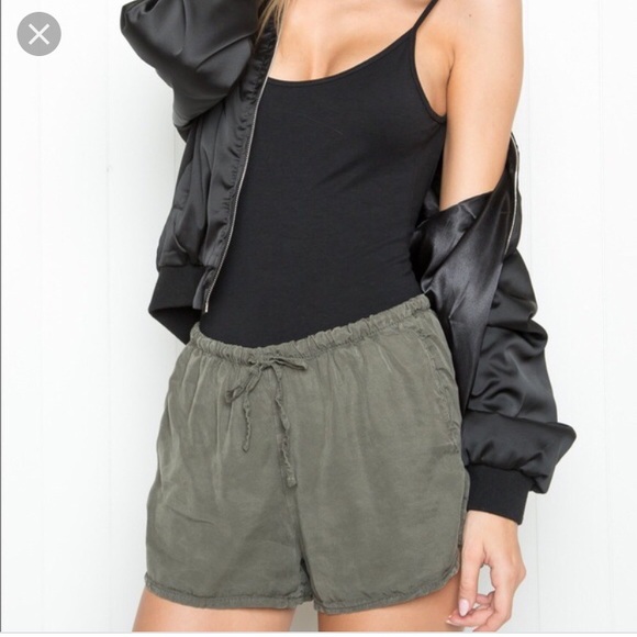 Brandy Melville Pants - Brandy Melville Olive green Shorts